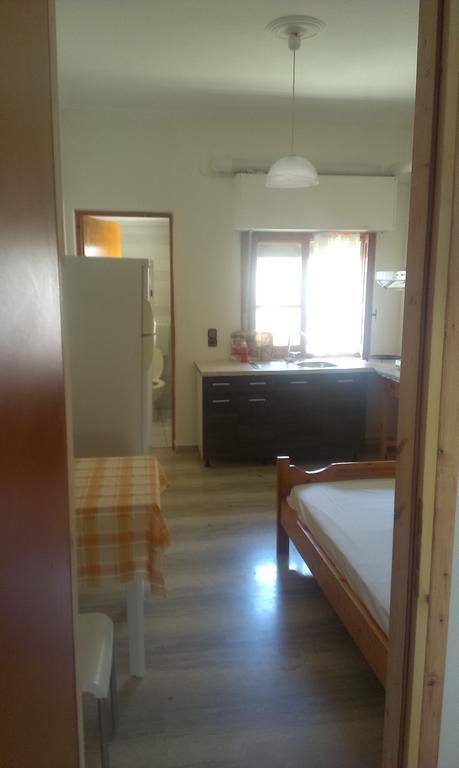 Virginia'S Rooms プラタリア 部屋 写真
