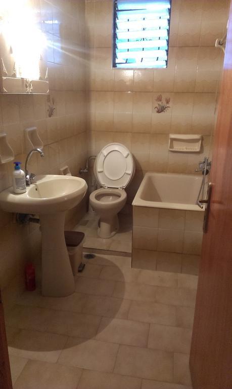 Virginia'S Rooms プラタリア 部屋 写真